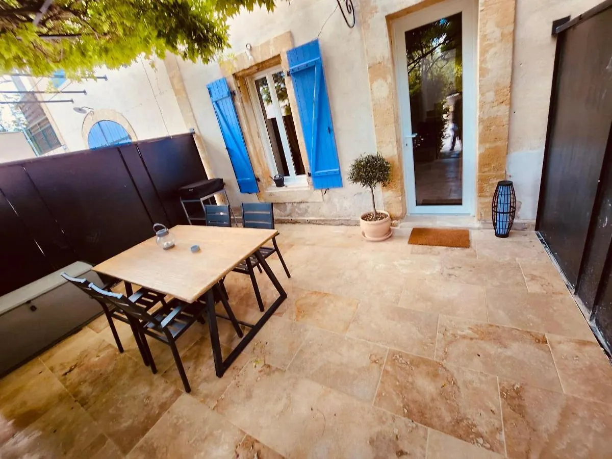 Le Mas Des Glycines Salon-de-Provence